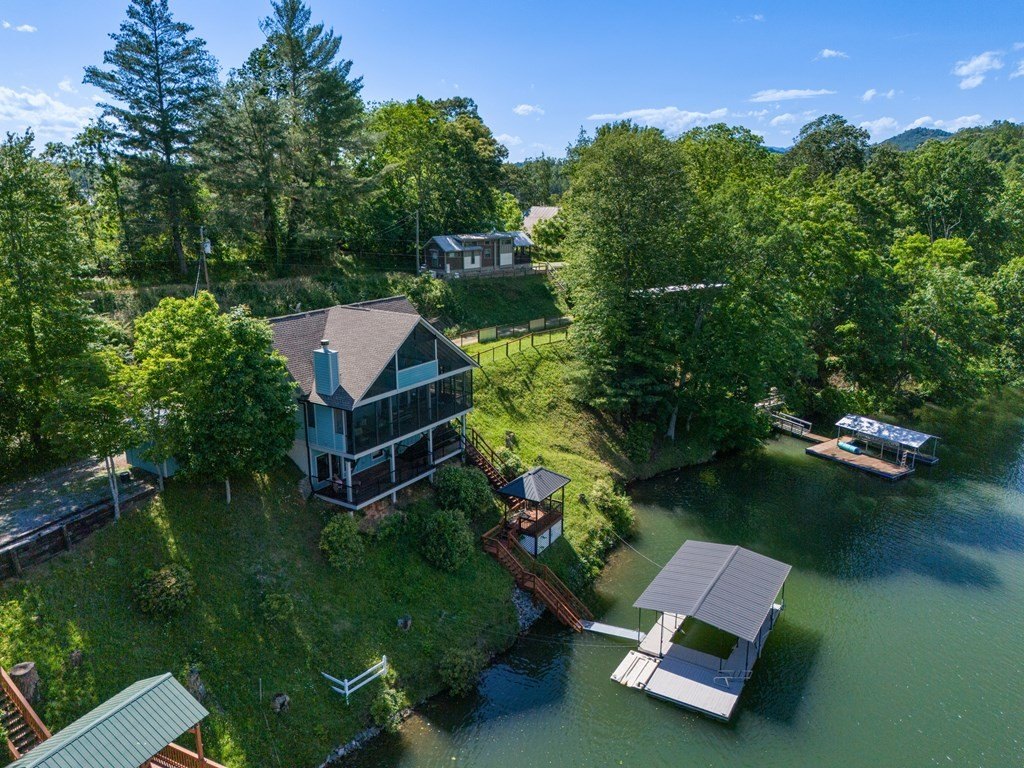 Hayesville, North Carolina, 28904, United States, 3 Bedrooms Bedrooms, ,4 BathroomsBathrooms,Residential,For Sale,1831924