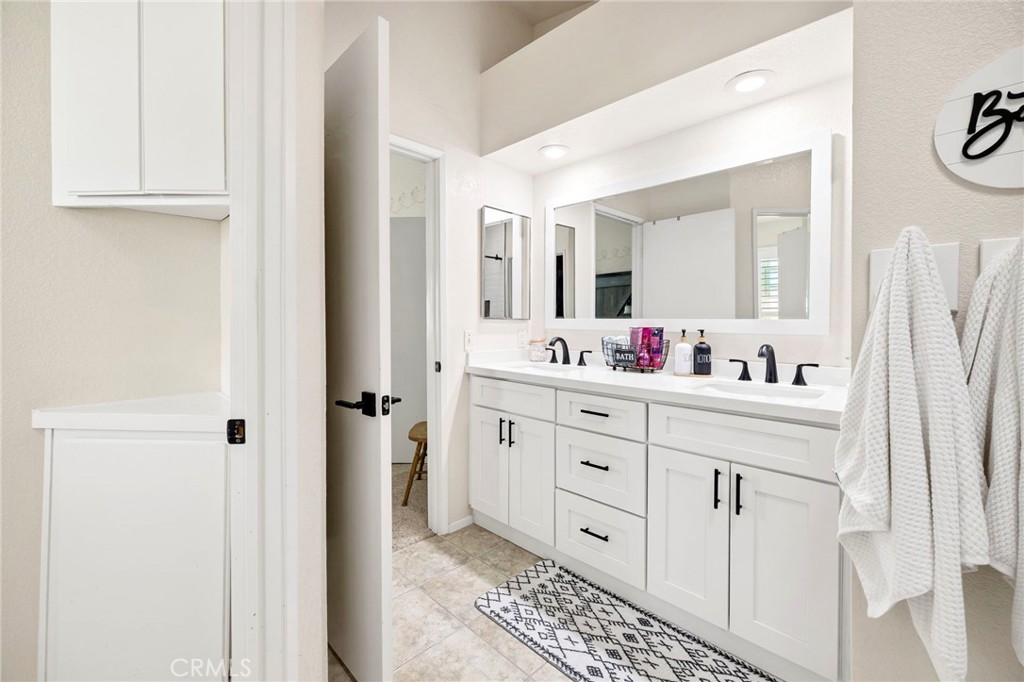 Hemet, California, 92544, United States, 4 Bedrooms Bedrooms, ,3 BathroomsBathrooms,Residential,For Sale,1988579