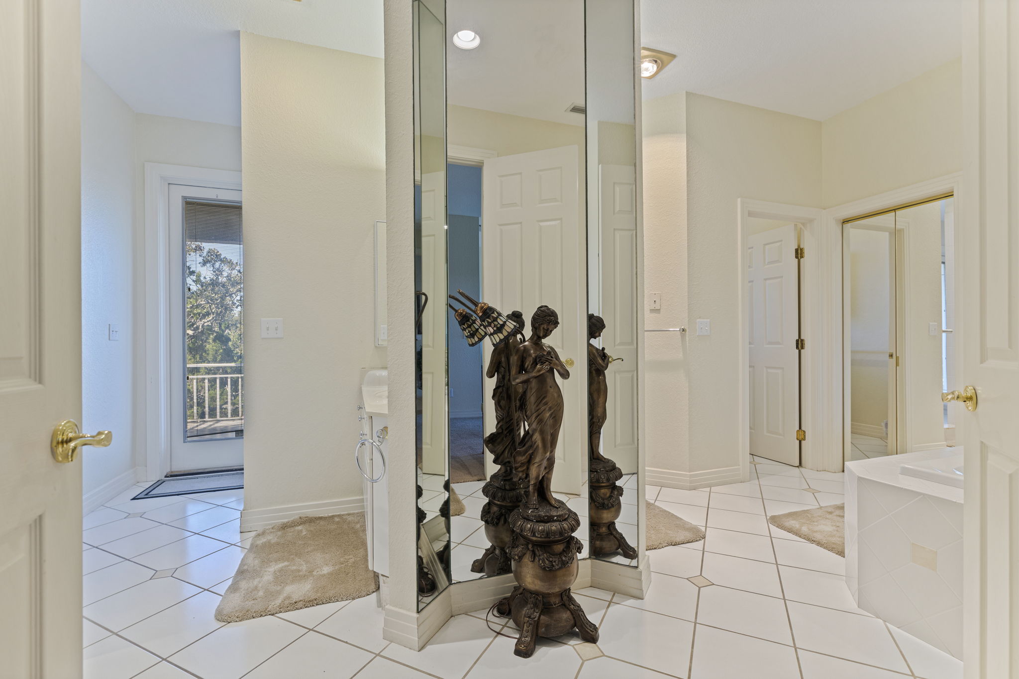 Tierra Verde, Florida, 33715, United States, 4 Bedrooms Bedrooms, ,5 BathroomsBathrooms,Residential,For Sale,1990775