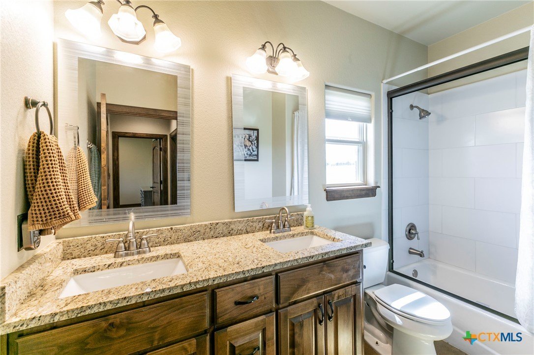 Granger, Texas, 76530, United States, 3 Bedrooms Bedrooms, ,2 BathroomsBathrooms,Residential,For Sale,1923229