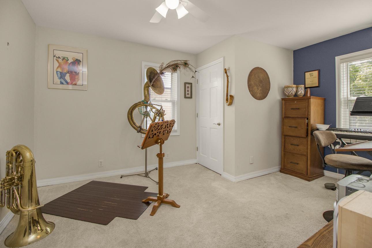 Saint Paul, Minnesota, 55104, United States, 5 Bedrooms Bedrooms, ,3 BathroomsBathrooms,Residential,For Sale,1947967