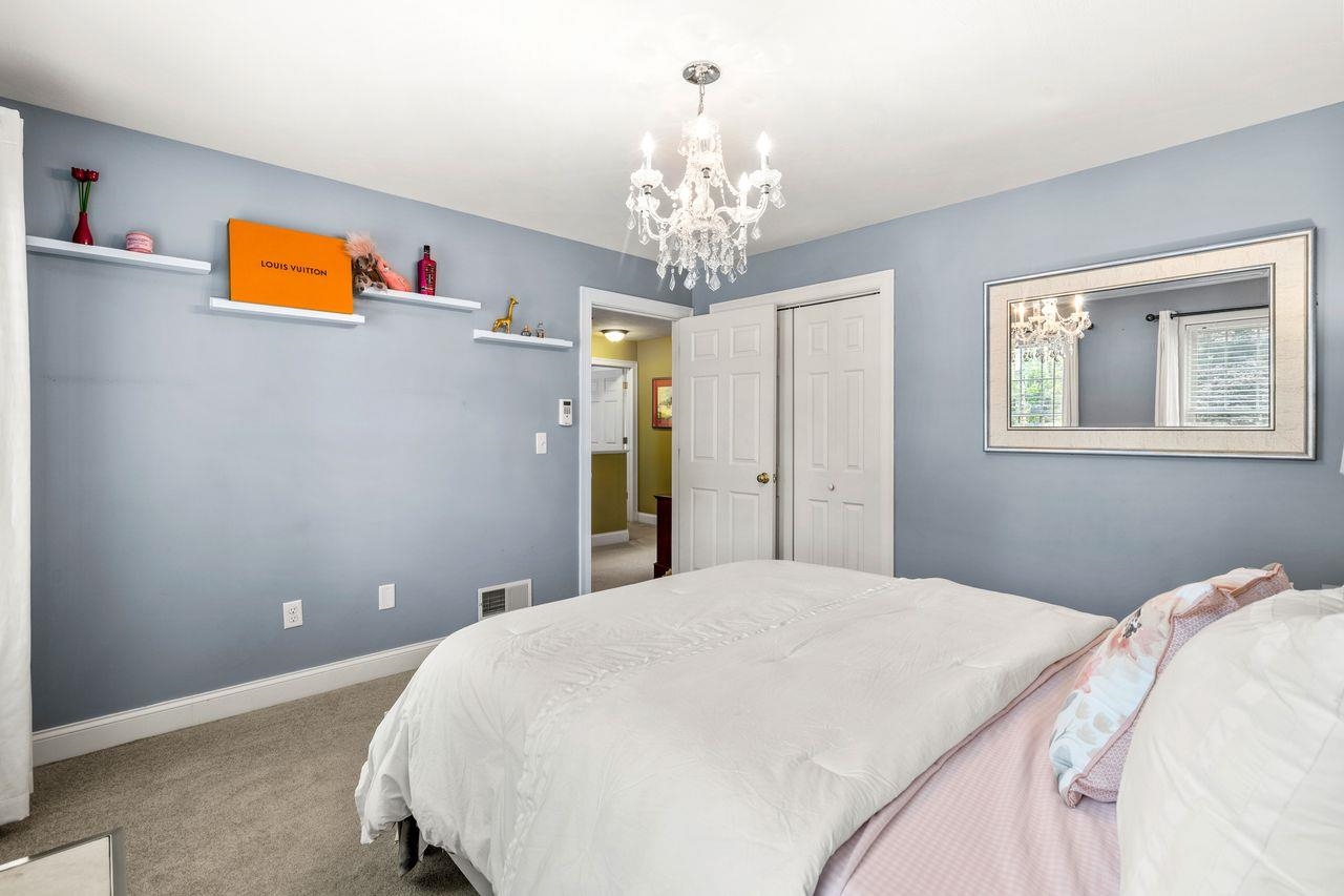 Manchester, New Hampshire, 03104, United States, 4 Bedrooms Bedrooms, ,3 BathroomsBathrooms,Residential,For Sale,1934324