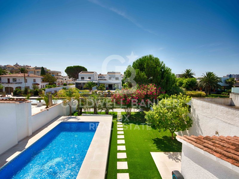 Girona, Empuriabrava, Cap Ras - Creus - Falconera, Empuriabrava, Catalonia, ES, 3 Bedrooms Bedrooms, ,2 BathroomsBathrooms,Residential,For Sale,Girona, Empuriabrava, Cap Ras - Creus - Falconera,1448905