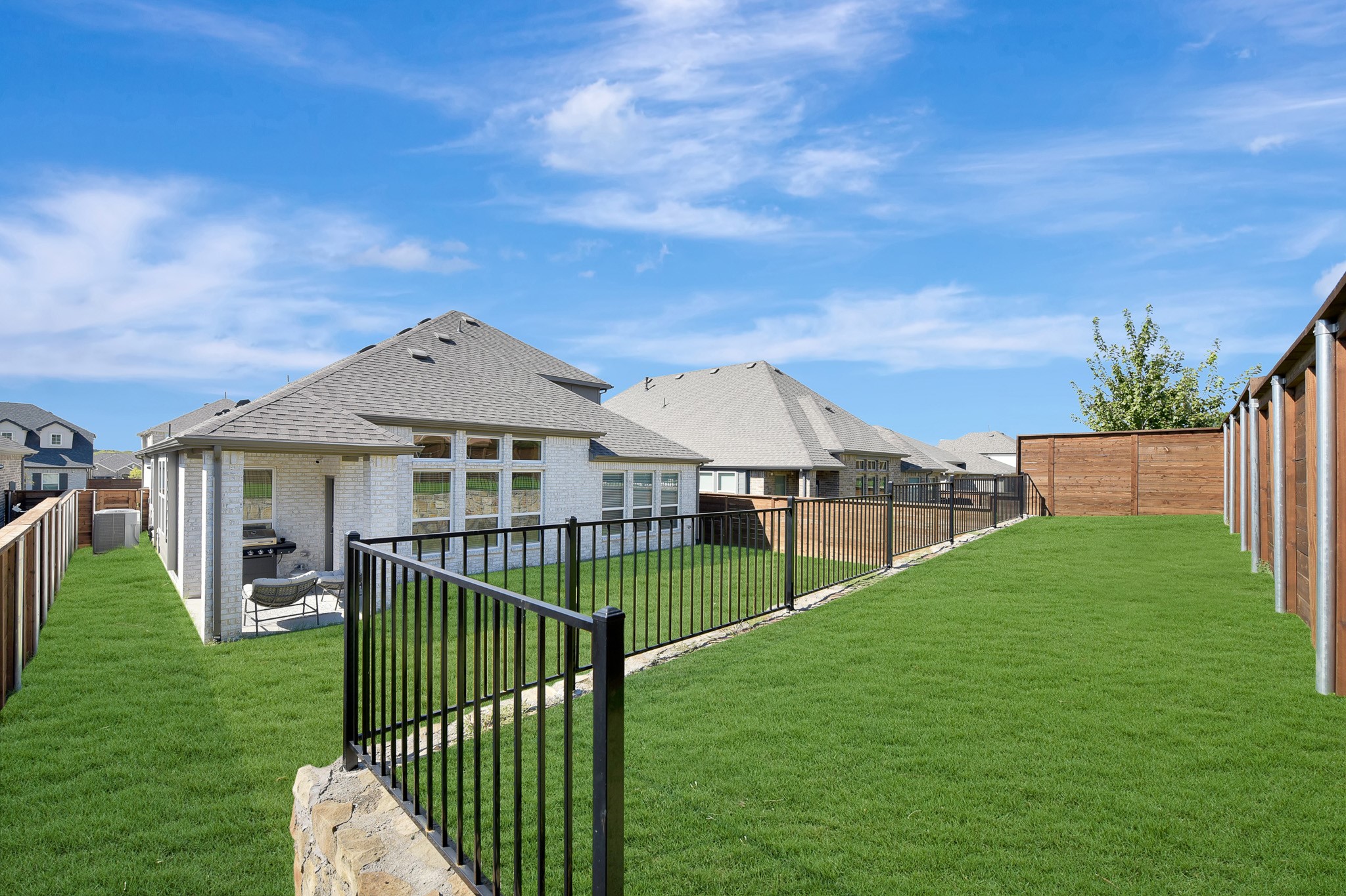 Mesquite, Texas, 75181, United States, 4 Bedrooms Bedrooms, ,3 BathroomsBathrooms,Residential,For Sale,1962301