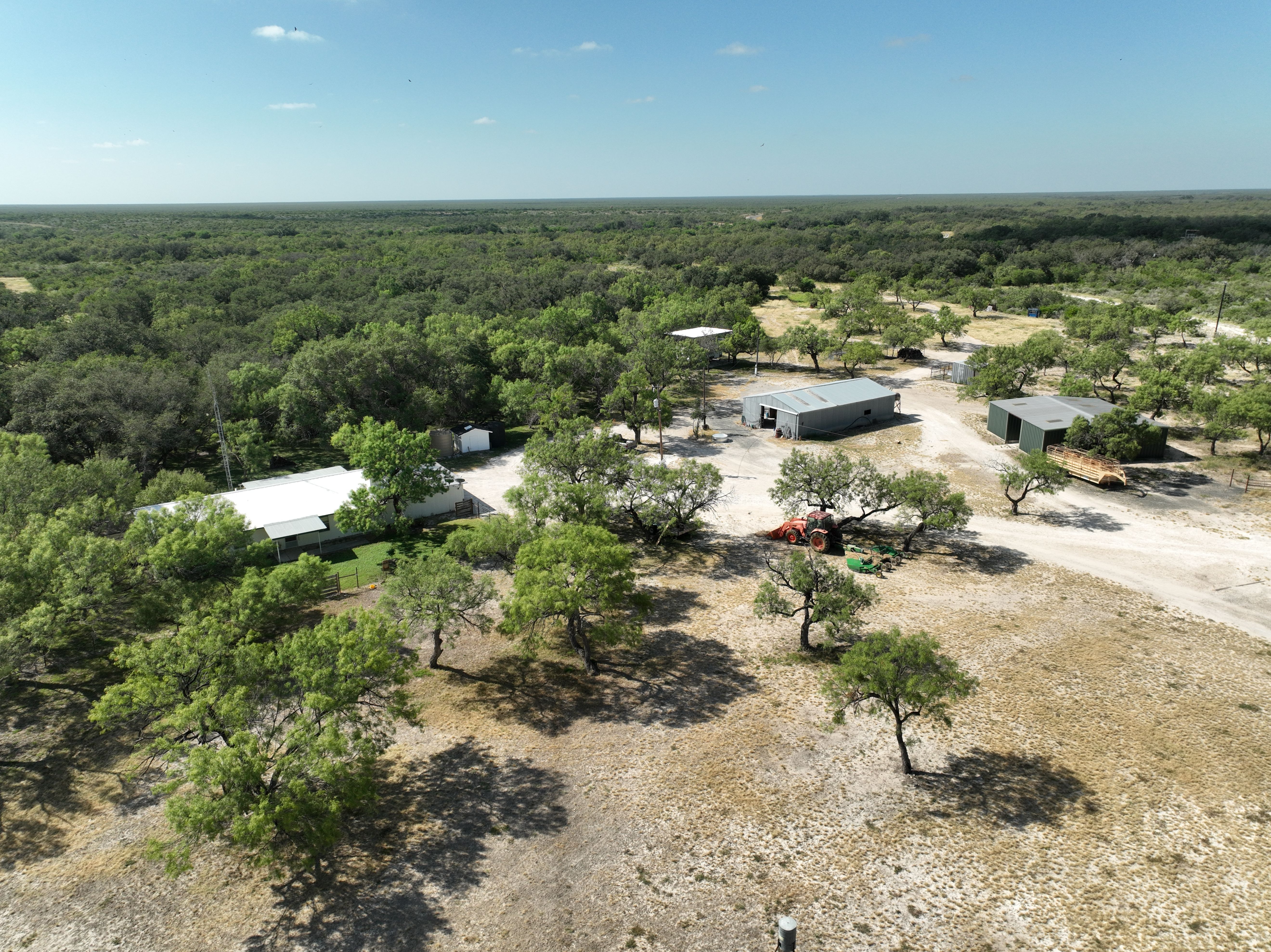  7, 902 +/- Las Moras Creek - 物件實景