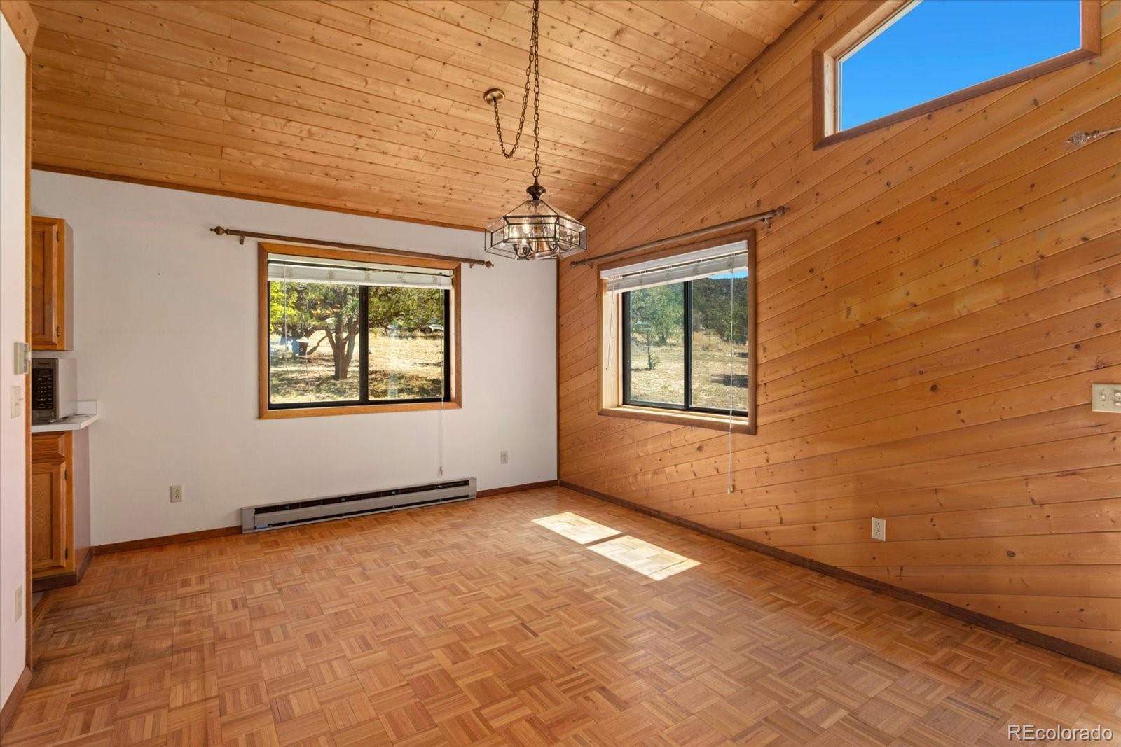 Salida, Colorado, 81201, United States, 3 Bedrooms Bedrooms, ,1 BathroomBathrooms,Residential,For Sale,2043390