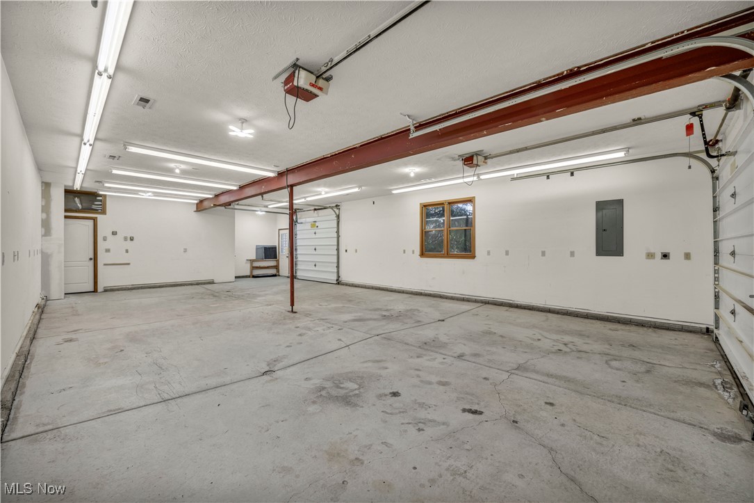 Lagrange, Ohio, 44050, United States, 3 Bedrooms Bedrooms, ,3 BathroomsBathrooms,Residential,For Sale,1988206