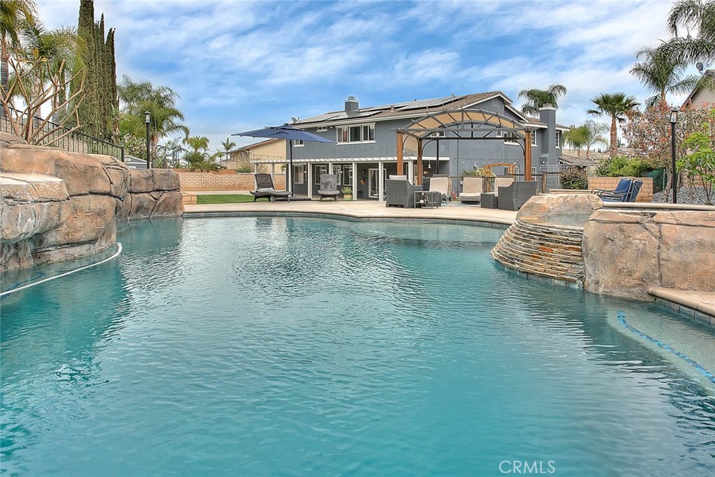 Corona, California, 92881, United States, 6 Bedrooms Bedrooms, ,6 BathroomsBathrooms,Residential,For Sale,1810577