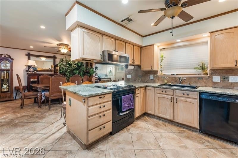 Las Vegas, Nevada, 89130, United States, 3 Bedrooms Bedrooms, ,2 BathroomsBathrooms,Residential,For Sale,2048460