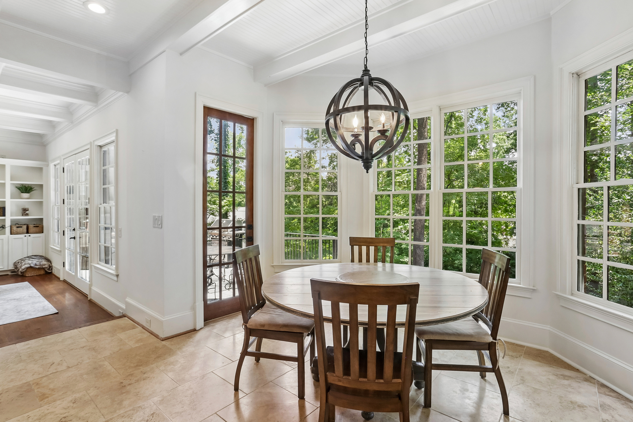  Stunning Brick Traditional in Sought-after Pine Hills - 物件實景