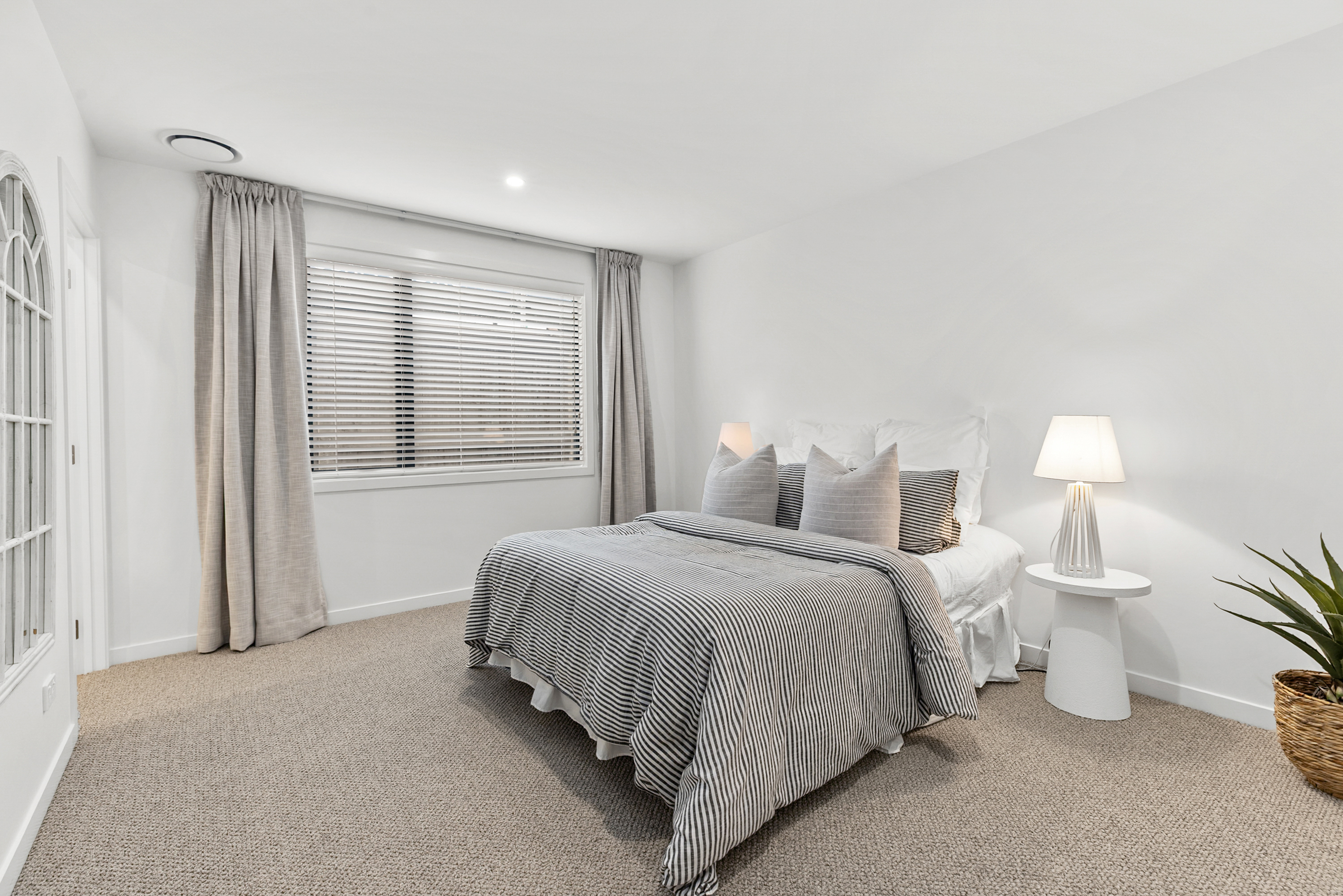  Home and Income - Done Brilliantly - 物件實景