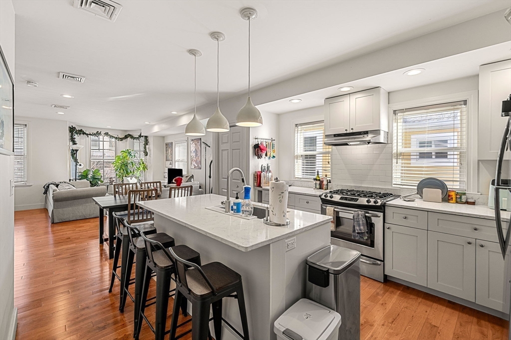 Cambridge, Massachusetts, 02141, United States, 4 Bedrooms Bedrooms, ,3 BathroomsBathrooms,Residential,For Sale,2001905