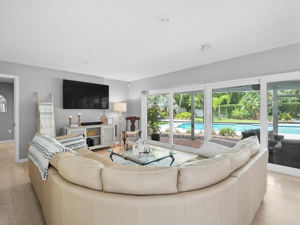 Tampa, Florida, 33618, United States, 4 Bedrooms Bedrooms, ,3 BathroomsBathrooms,Residential,For Sale,1941993
