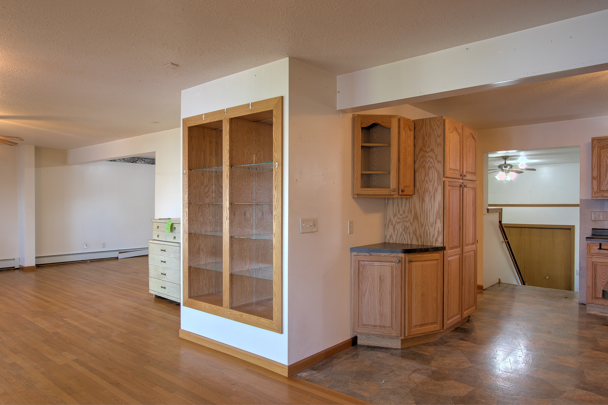 Mora, Minnesota, 55051, United States, 3 Bedrooms Bedrooms, ,3 BathroomsBathrooms,Residential,For Sale,1981190