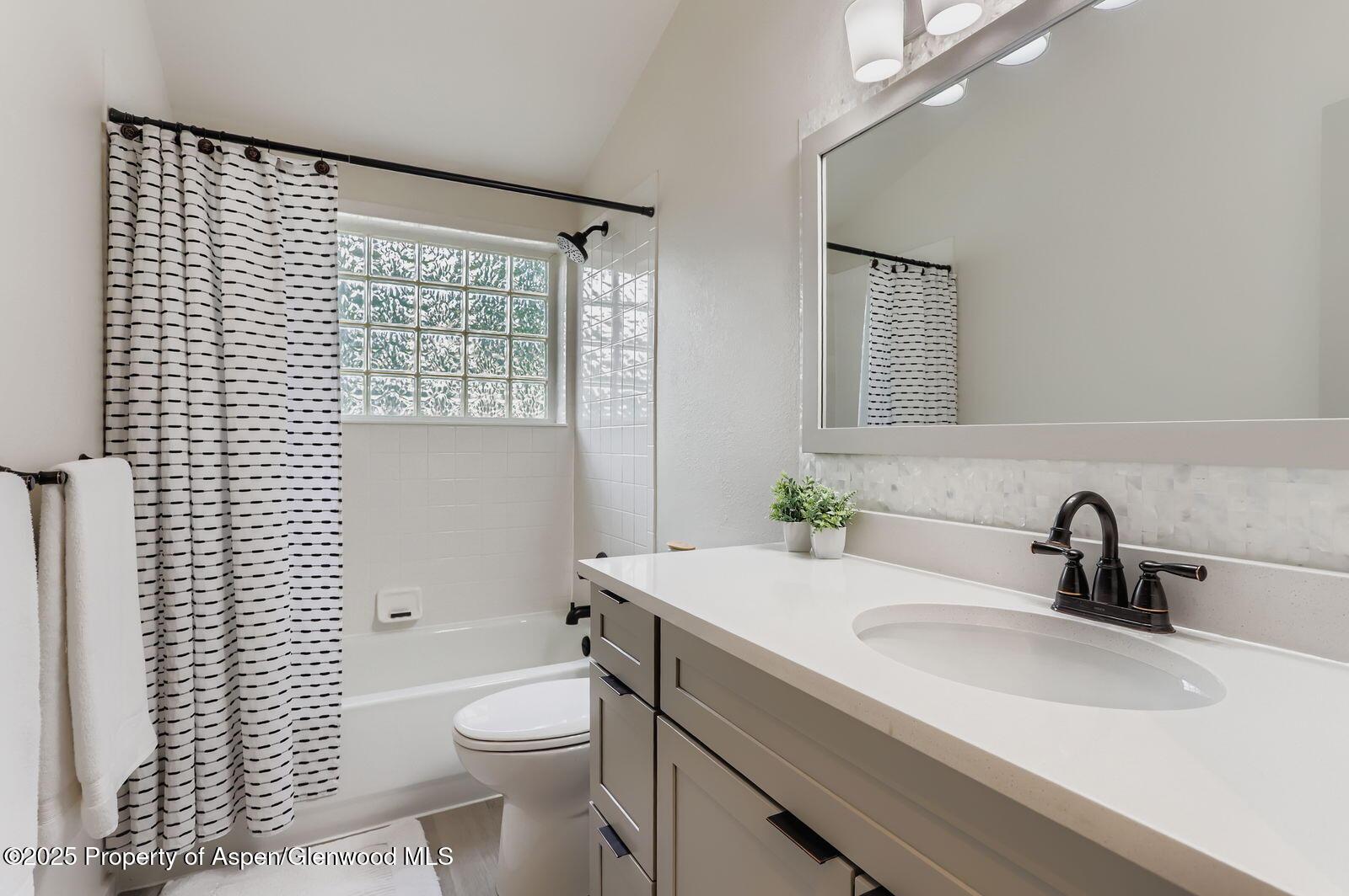Louisville, Colorado, 80027, United States, 3 Bedrooms Bedrooms, ,3 BathroomsBathrooms,Residential,For Sale,1895805