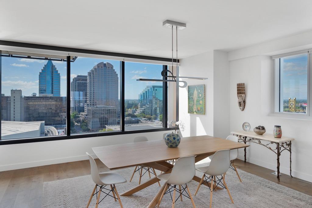 Sacramento, California, 95814, United States, 2 Bedrooms Bedrooms, ,3 BathroomsBathrooms,Residential,For Sale,1905892