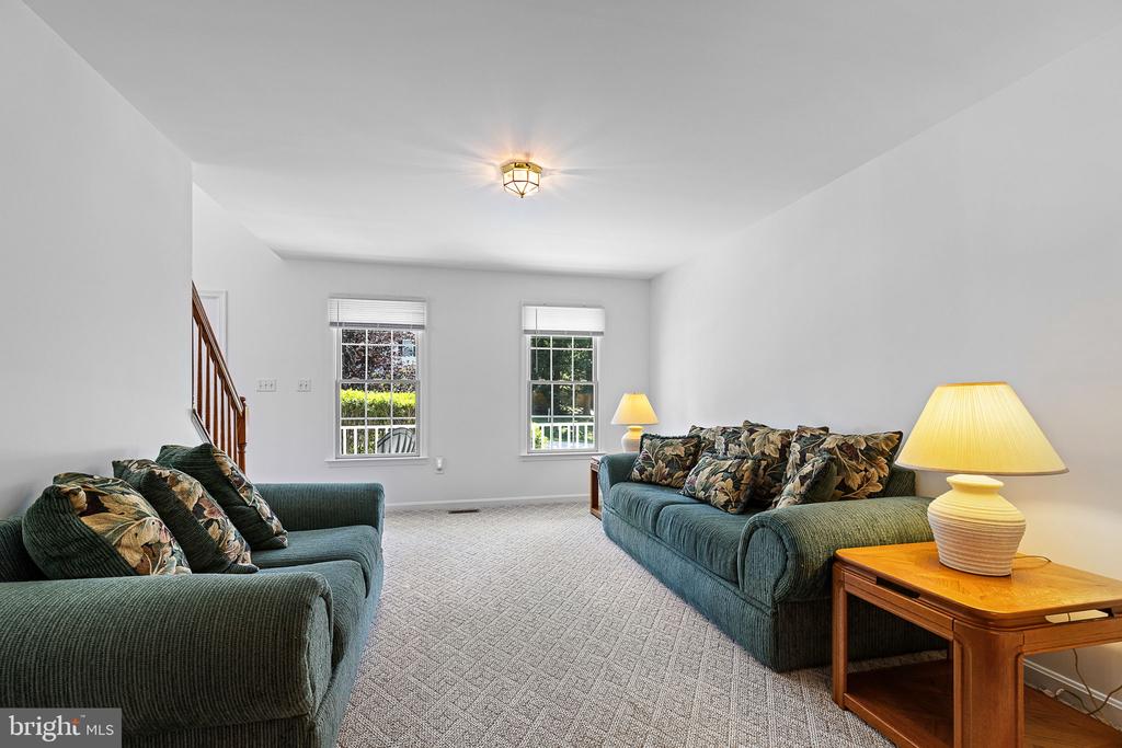 Fredericksburg, Virginia, 22408, United States, 5 Bedrooms Bedrooms, ,4 BathroomsBathrooms,Residential,For Sale,1900737
