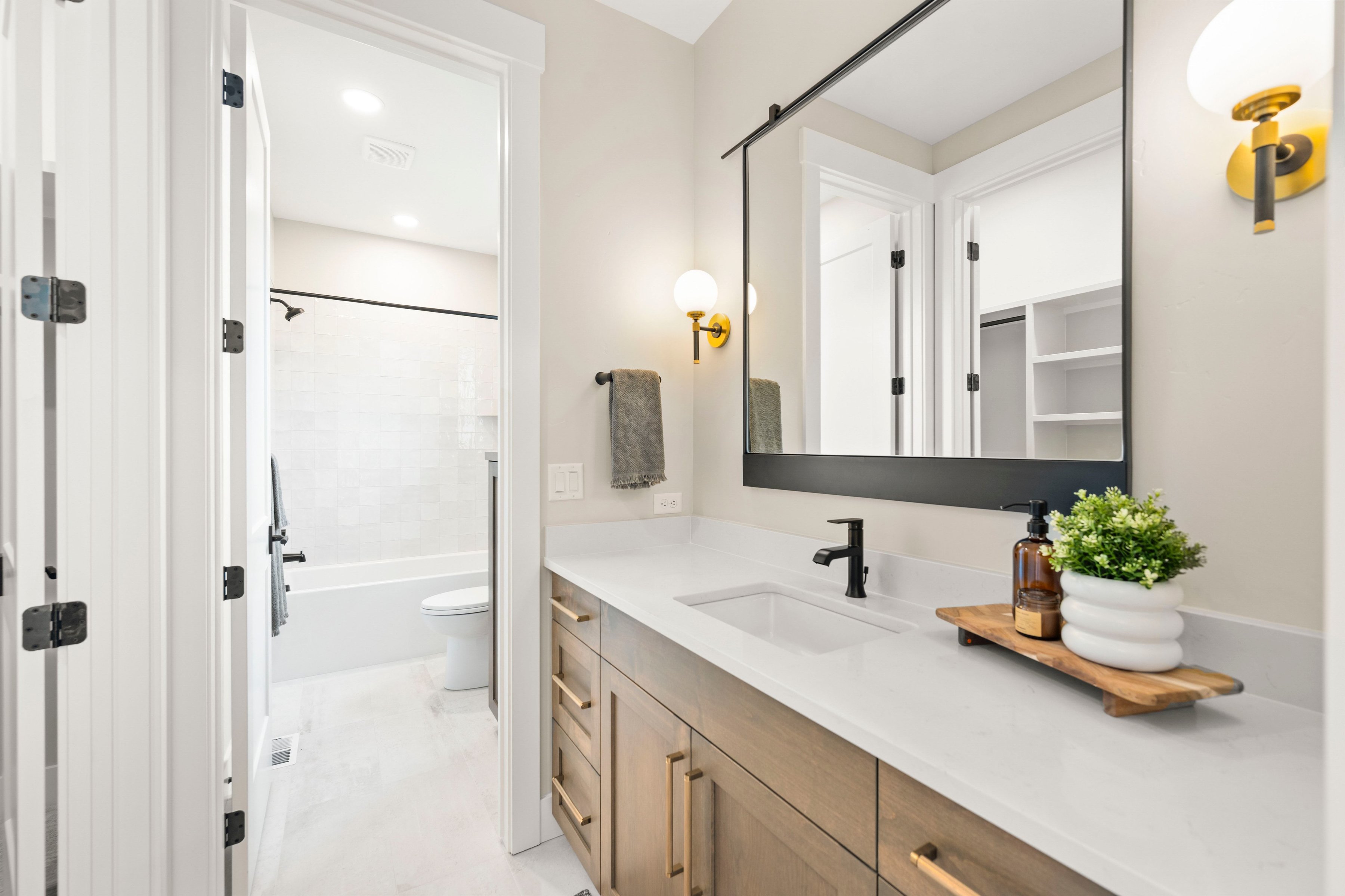  Distinctive New Construction In Eagle’s Coveted Terra View - 物件實景