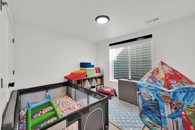 South Jordan, Utah, 84009, United States, 5 Bedrooms Bedrooms, ,4 BathroomsBathrooms,Residential,For Sale,2010357