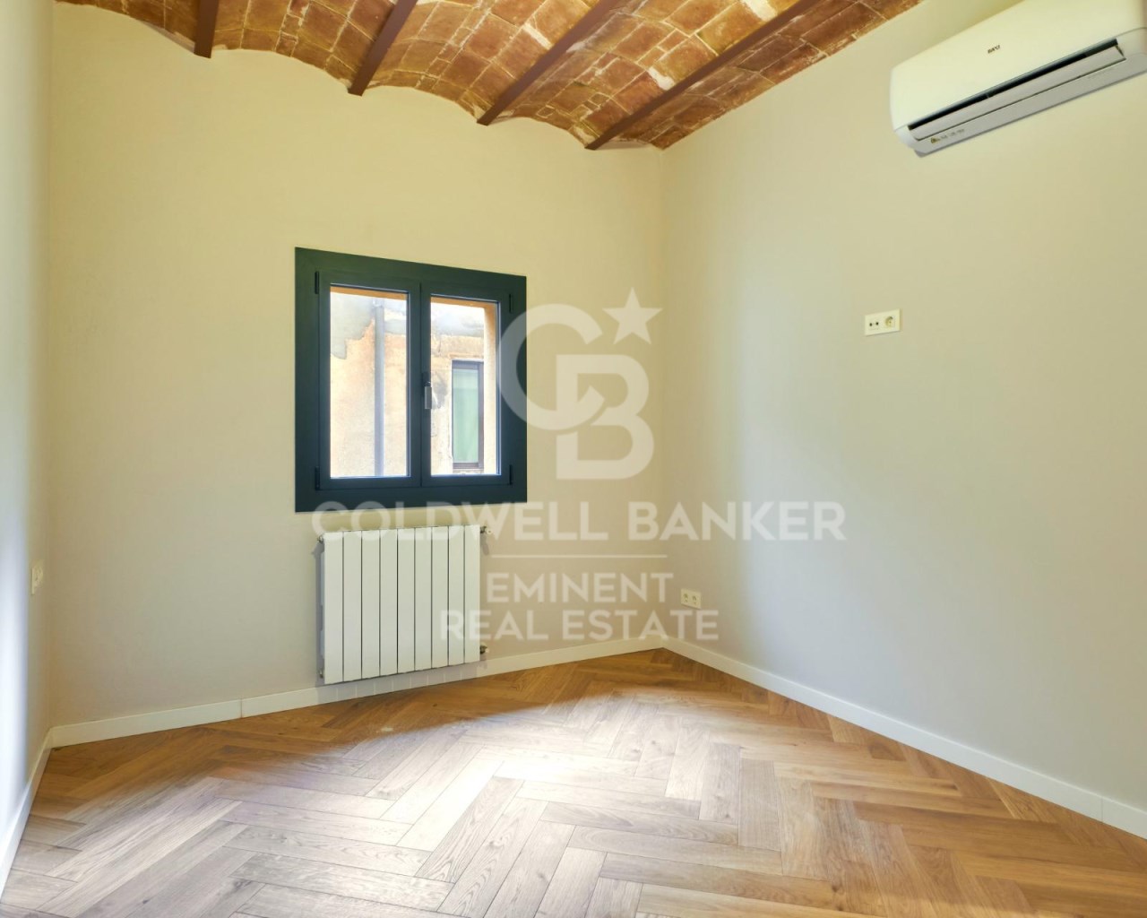 Barcelona, Barcelona, Ciutat Vella, El G?tic Barce, Barcelona, Catalonia, ES, 3 Bedrooms Bedrooms, ,3 BathroomsBathrooms,Residential,For Sale,Barcelona, Barcelona, Ciutat Vella, El G?tic Barce,1672669