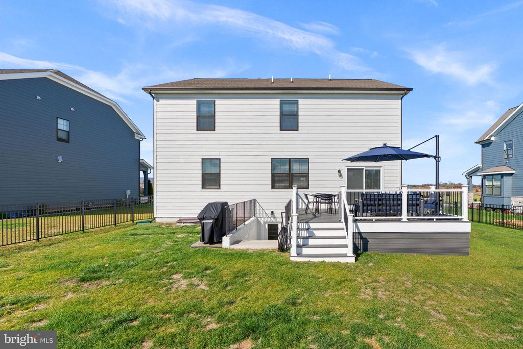 Frederick, Maryland, 21701, United States, 5 Bedrooms Bedrooms, ,4 BathroomsBathrooms,Residential,For Sale,1987107