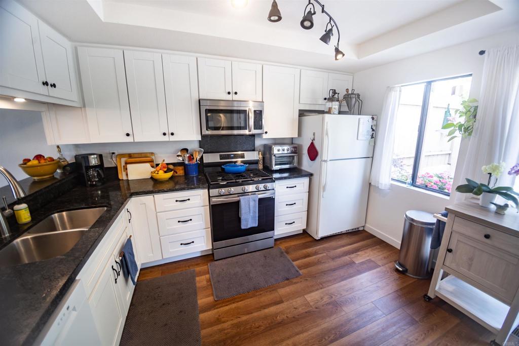 El Cajon, California, 92020, United States, 2 Bedrooms Bedrooms, ,3 BathroomsBathrooms,Residential,For Sale,1985459