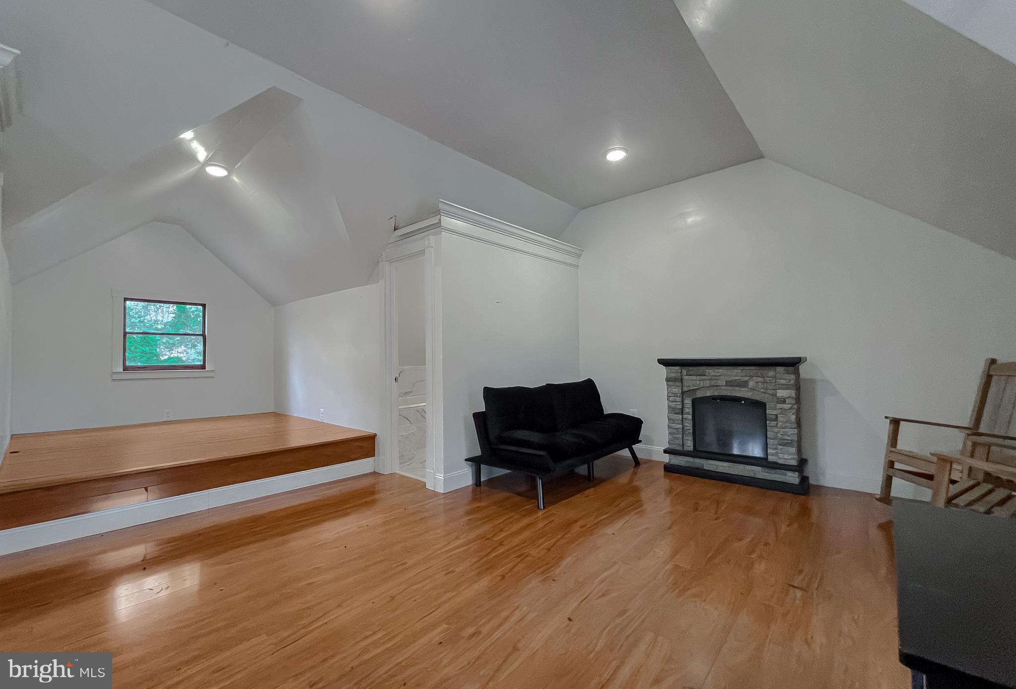 Hollywood, Maryland, 20636, United States, 4 Bedrooms Bedrooms, ,3 BathroomsBathrooms,Residential,For Sale,1995114