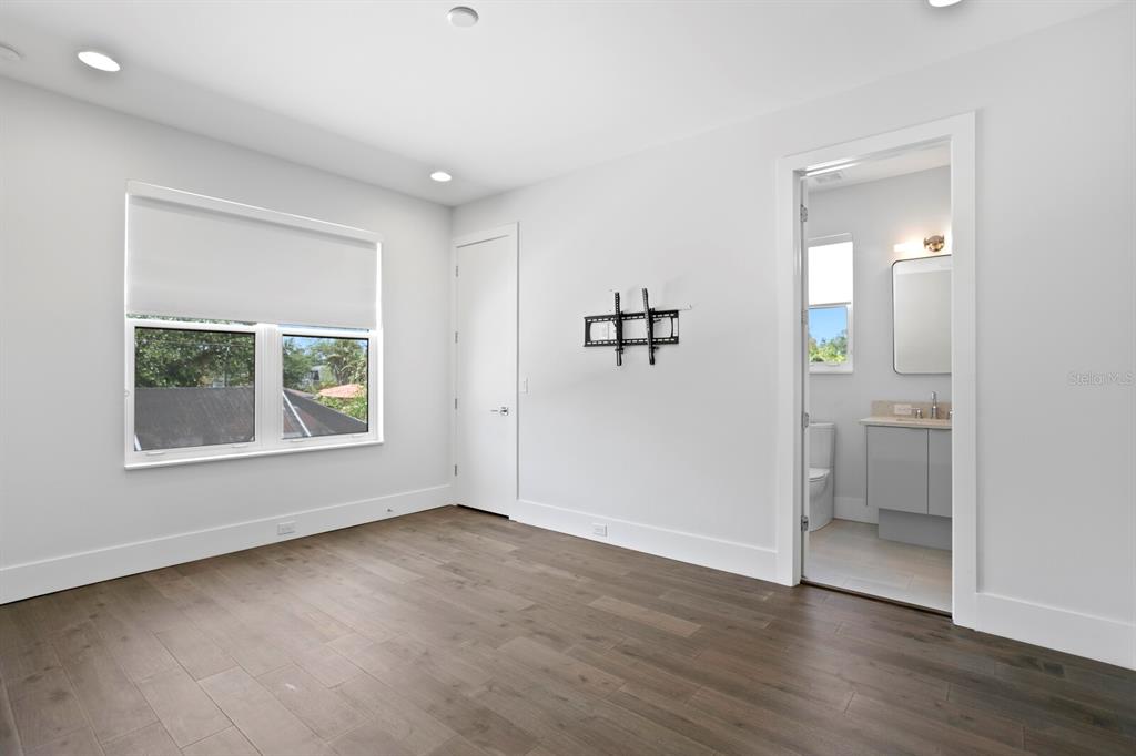 Tampa, Florida, 33606, United States, 5 Bedrooms Bedrooms, ,7 BathroomsBathrooms,Residential,For Sale,1779017