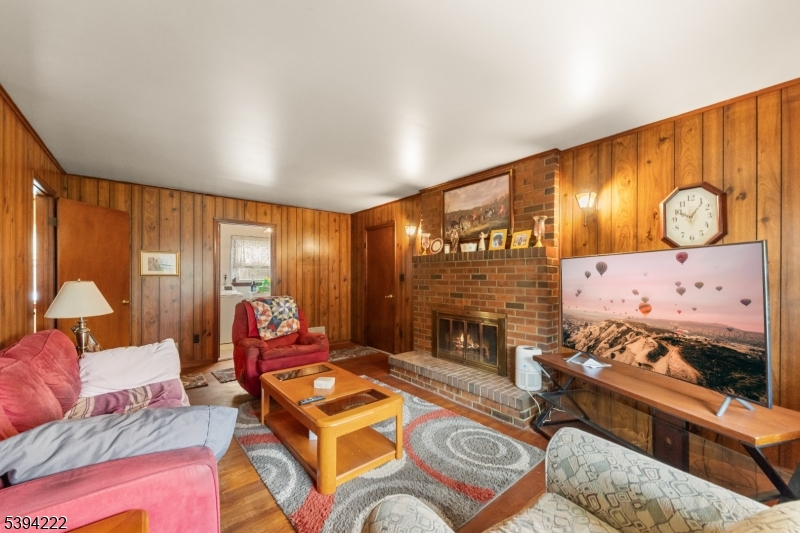 Readington Twp., New Jersey, 08889, United States, 4 Bedrooms Bedrooms, ,3 BathroomsBathrooms,Residential,For Sale,1989710