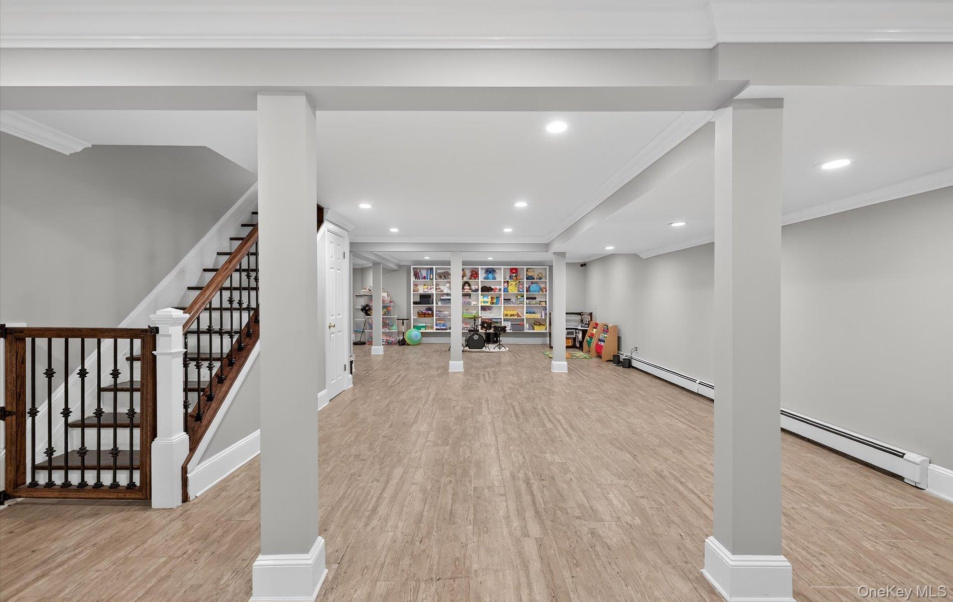 Woodbury, New York, 11797, United States, 5 Bedrooms Bedrooms, ,6 BathroomsBathrooms,Residential,For Sale,1918098