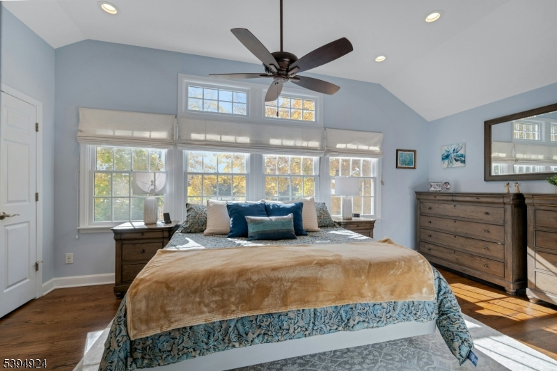 Verona Twp., New Jersey, 07044, United States, 4 Bedrooms Bedrooms, ,3 BathroomsBathrooms,Residential,For Sale,1992064