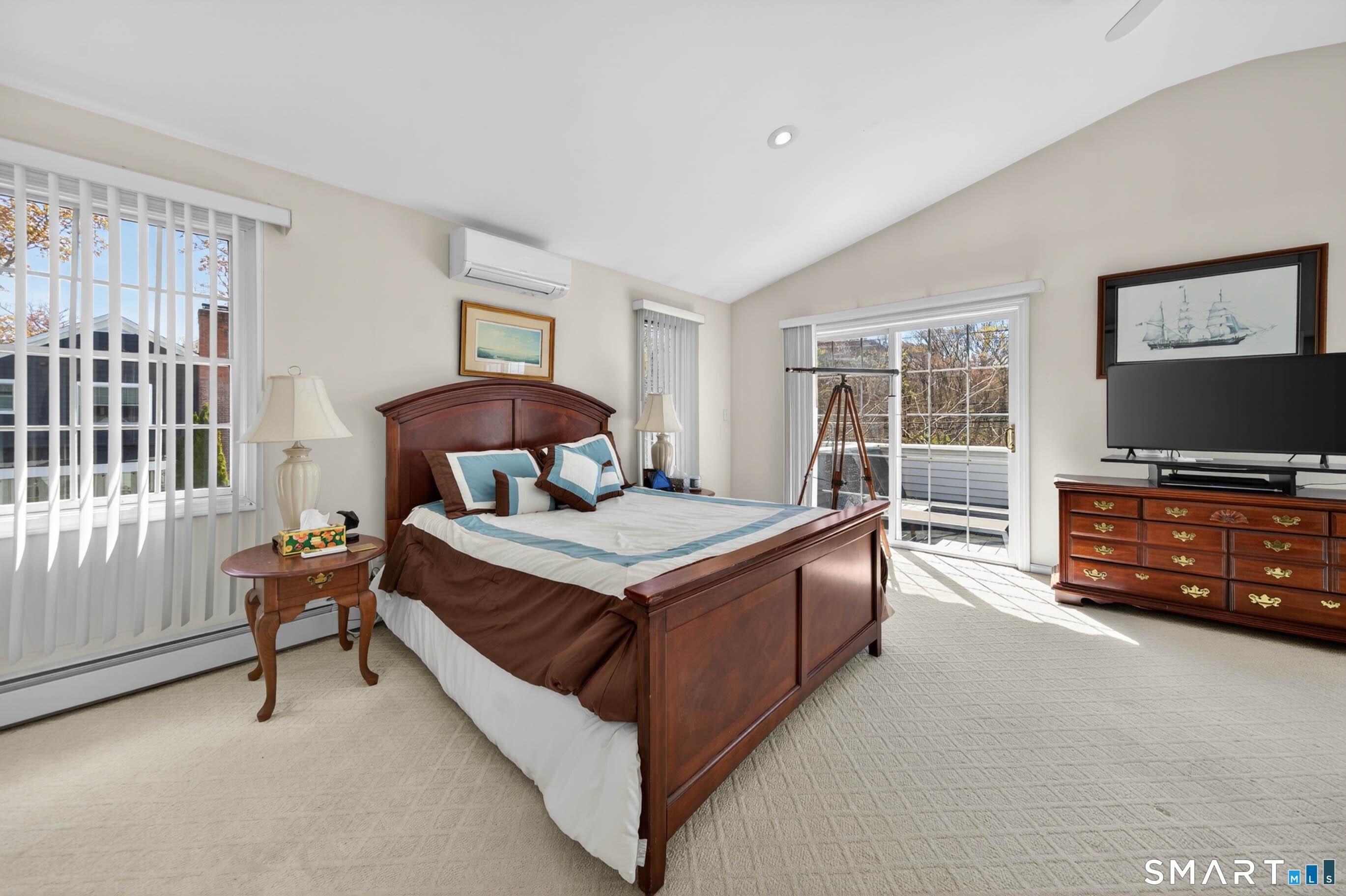 122, Connecticut, 06405, United States, 3 Bedrooms Bedrooms, ,2 BathroomsBathrooms,Residential,For Sale,2040354