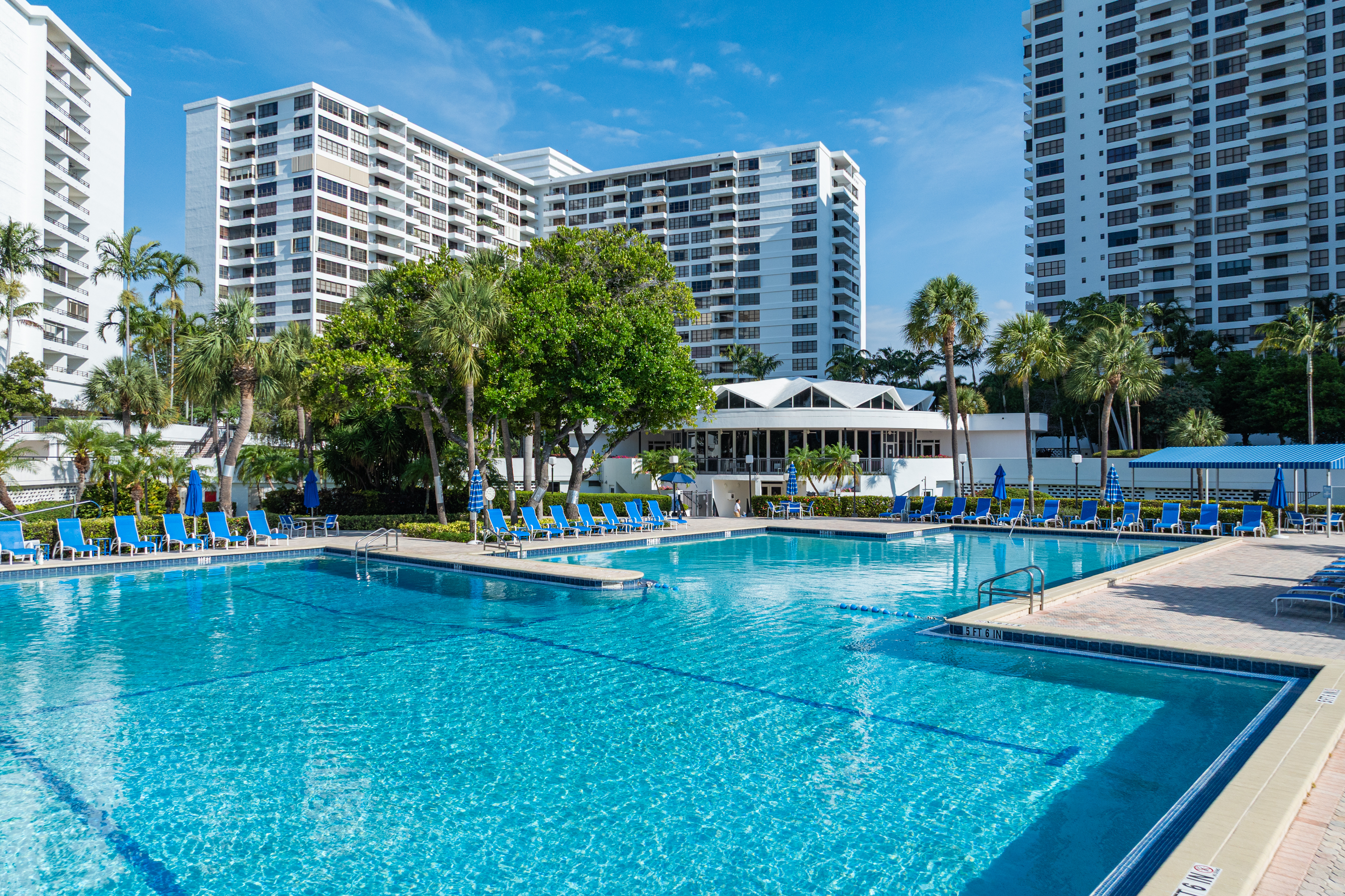  2500 Parkview Dr, Hallandale Beach, FL, 33009 - 物件實景