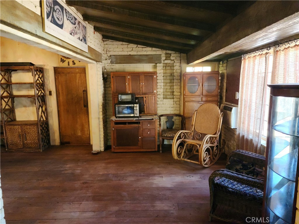 Riverside, California, 92501, United States, 4 Bedrooms Bedrooms, ,2 BathroomsBathrooms,Residential,For Sale,1966223
