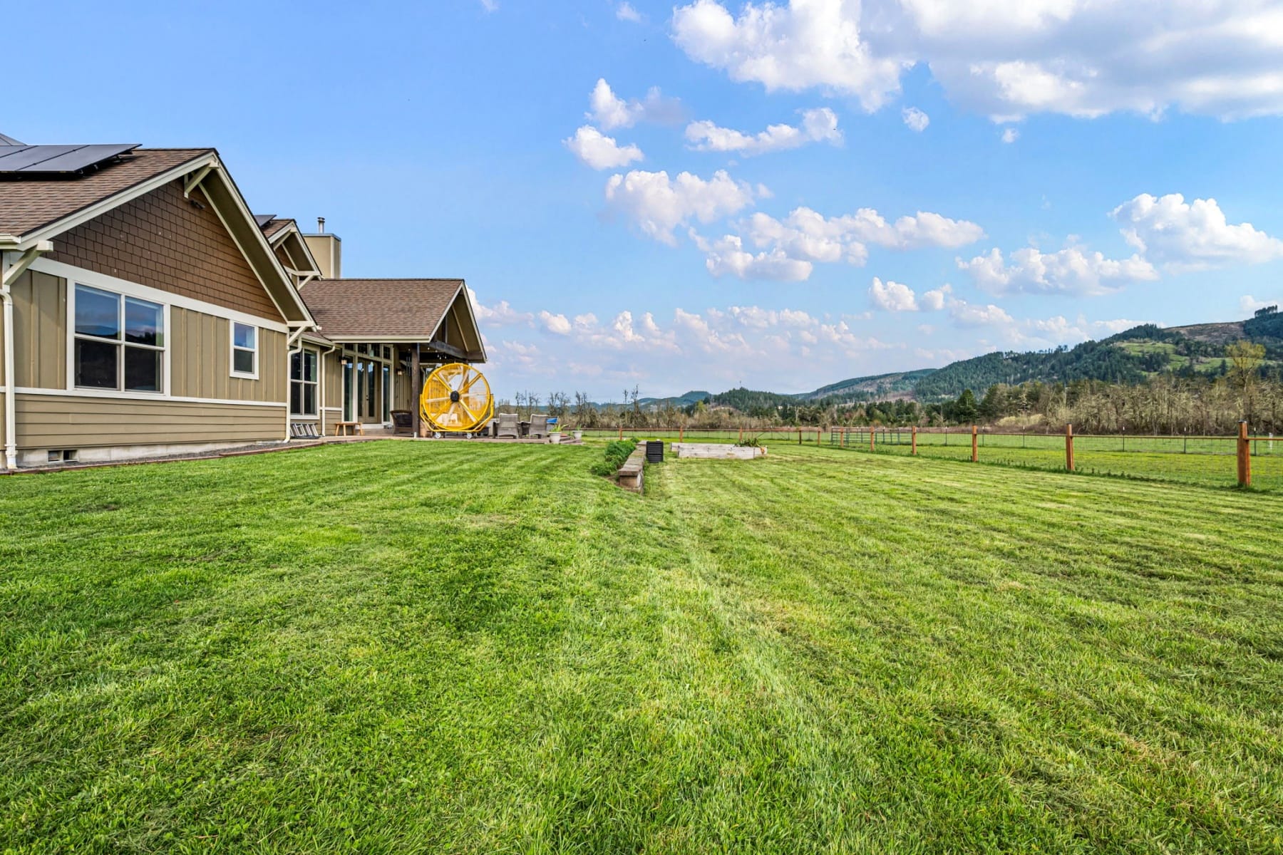  90375 Hill RD Springfield, OR 97478 - 物件實景