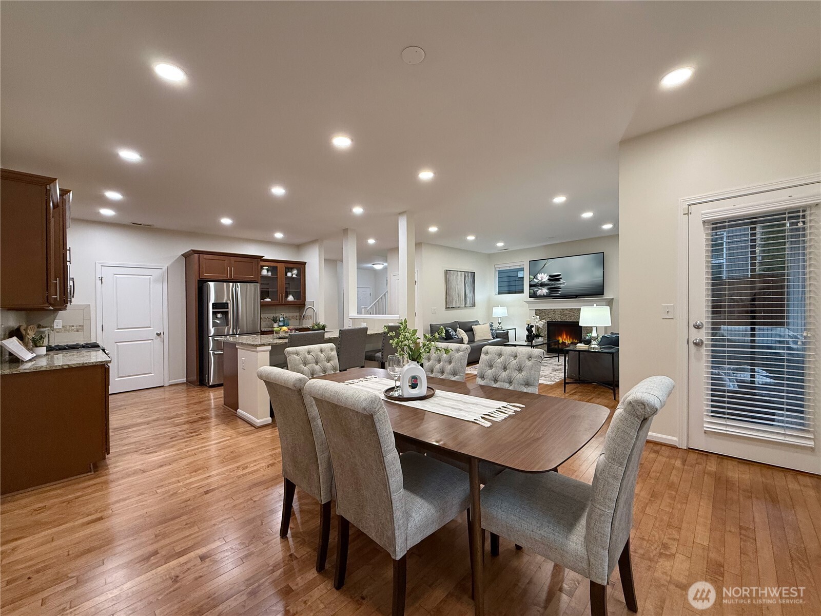 Bothell, Washington, 98012, United States, 3 Bedrooms Bedrooms, ,3 BathroomsBathrooms,Residential,For Sale,1987399