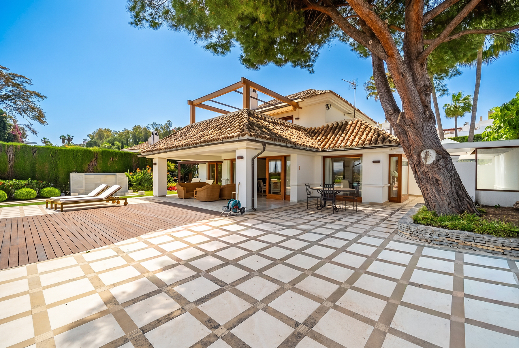  A true home in the Golf Valley with direct access to the Las Brisas golf course - 物件實景