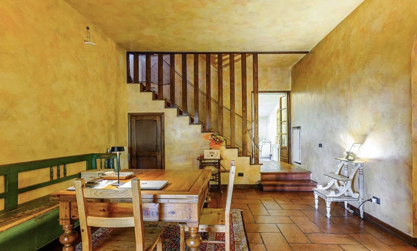 Prato, Prato, 50047, IT, 8 Bedrooms Bedrooms, ,6 BathroomsBathrooms,Residential,For Sale,1991549