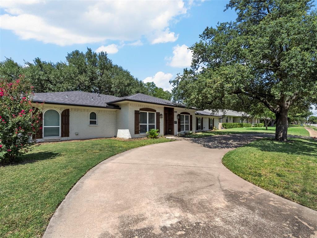 Dallas, Texas, 75229, United States, 3 Bedrooms Bedrooms, ,3 BathroomsBathrooms,Residential,For Sale,1912559