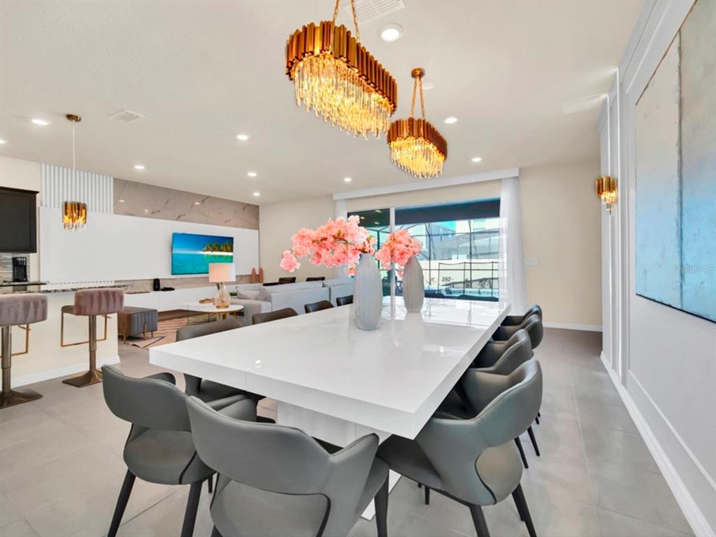 Davenport, Florida, 33897, United States, 10 Bedrooms Bedrooms, ,8 BathroomsBathrooms,Residential,For Sale,1736940