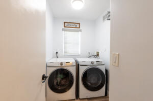 Lake Worth, Florida, 33467, United States, 4 Bedrooms Bedrooms, ,3 BathroomsBathrooms,Residential,For Sale,1887798