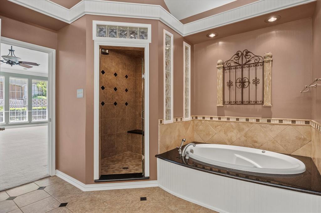Heath, Texas, 75032, United States, 4 Bedrooms Bedrooms, ,4 BathroomsBathrooms,Residential,For Sale,1911948