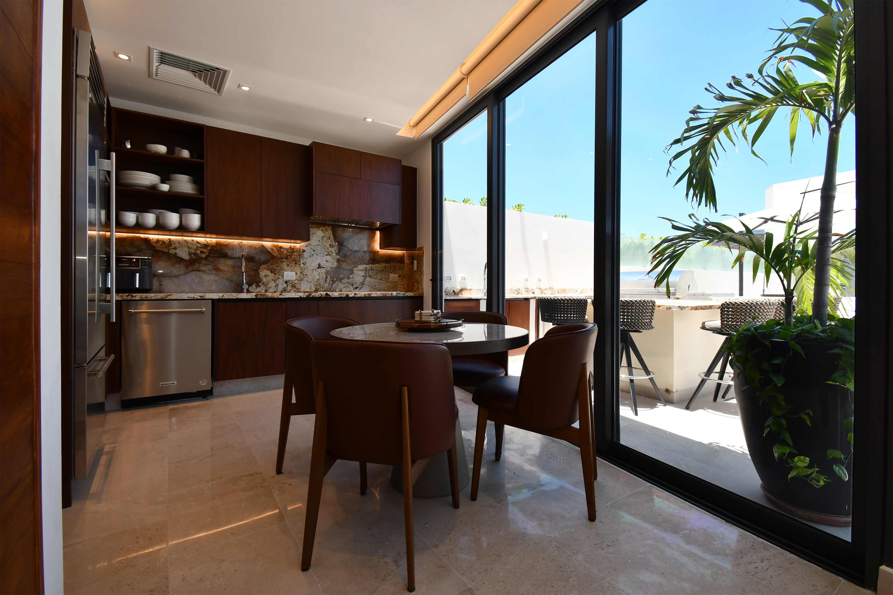  Three-Bedroom Blue Horizon Penthouse - 物件實景
