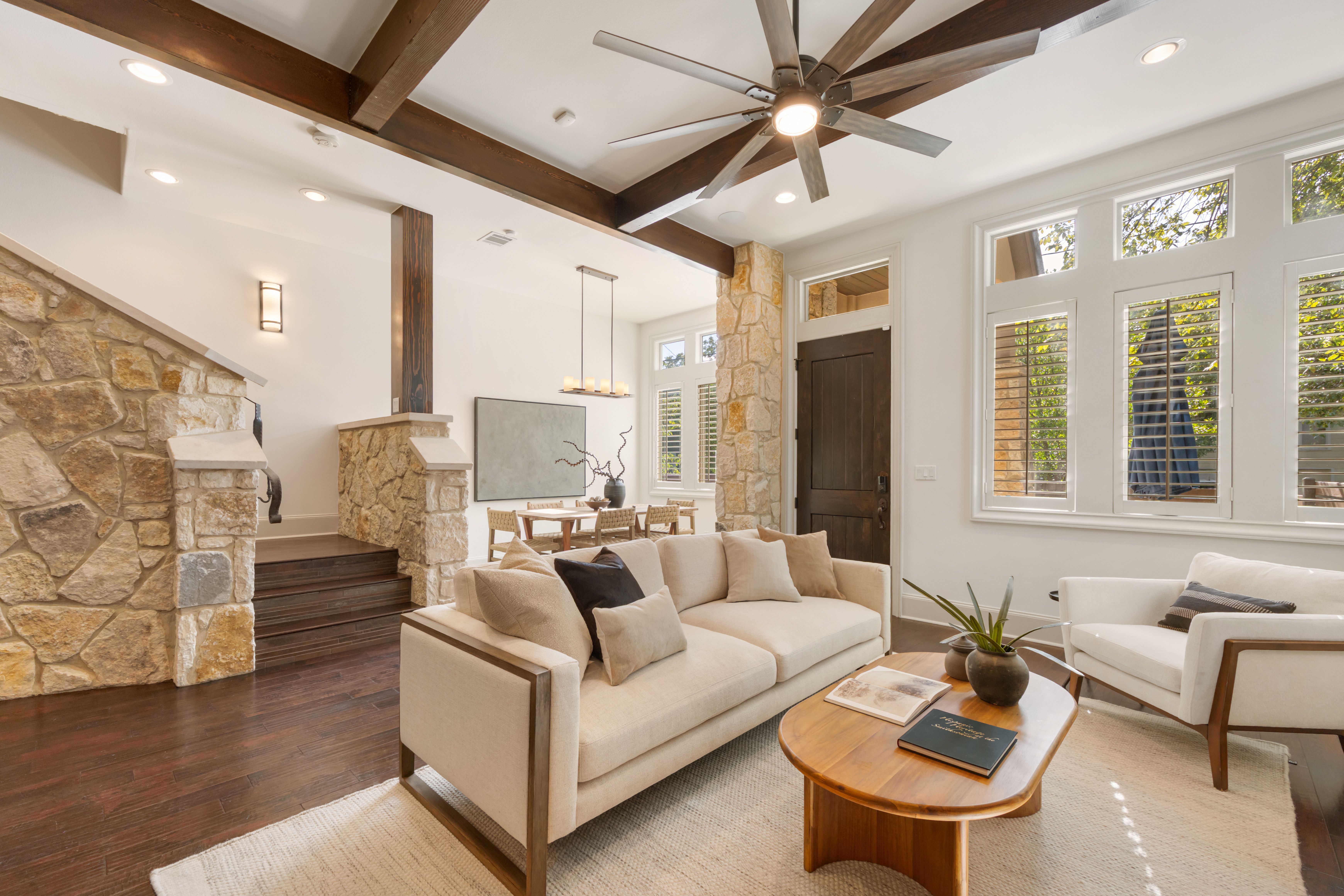  Refined Barton Hills Living  Private Garage  Exceptional 78704 Location - 物件實景