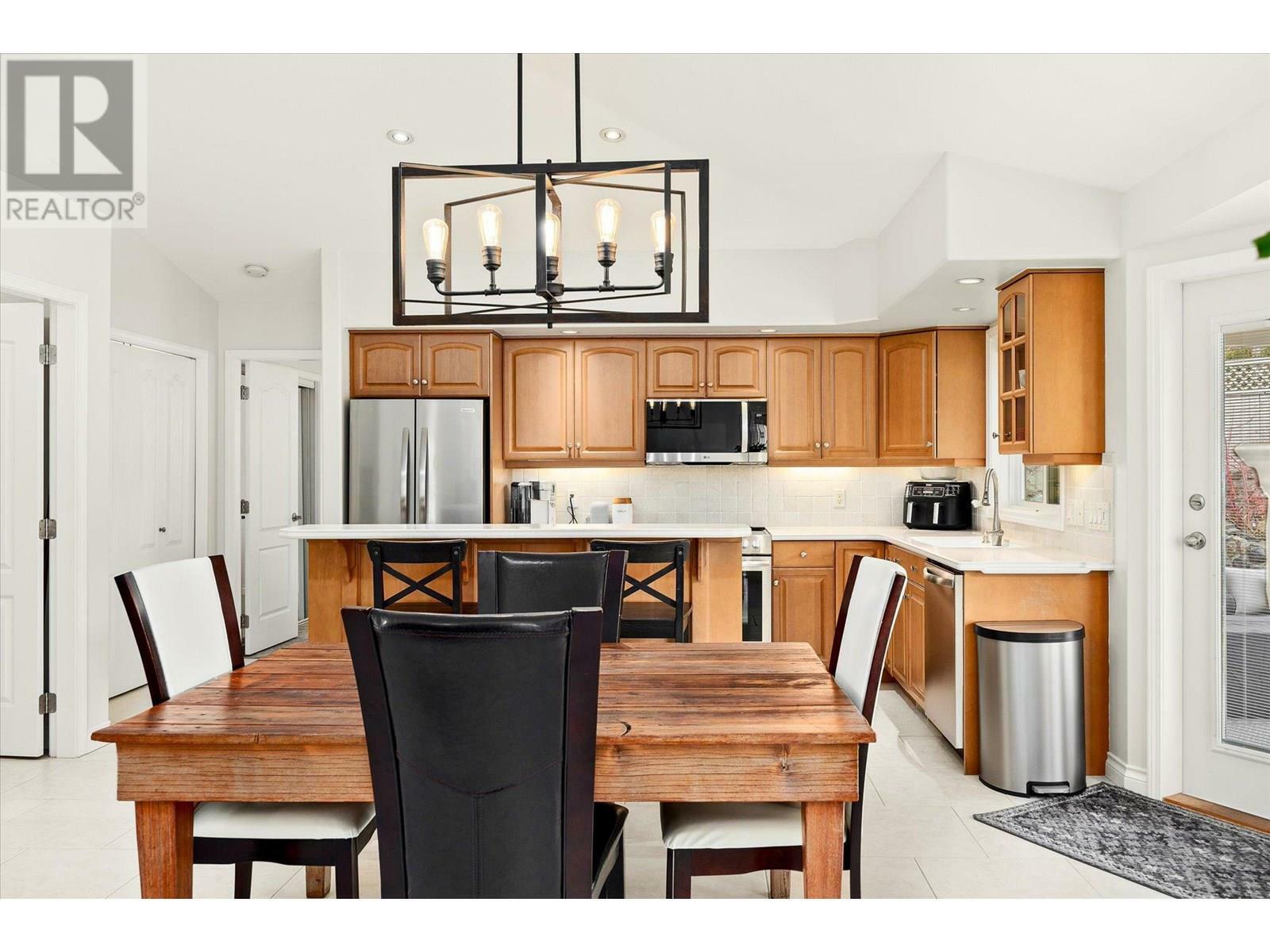 KELOWNA, British Columbia, V1W 4K9, CA, 4 Bedrooms Bedrooms, ,3 BathroomsBathrooms,Residential,For Sale,1865422