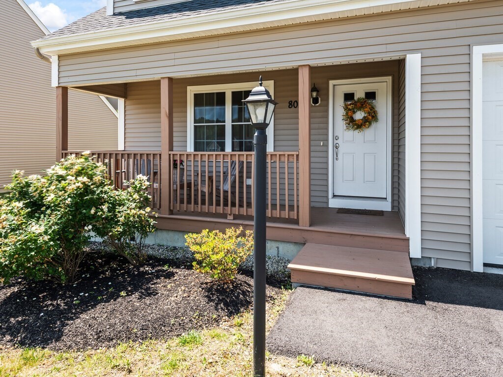 Sutton, Massachusetts, 01590, United States, 2 Bedrooms Bedrooms, ,3 BathroomsBathrooms,Residential,For Sale,1942823