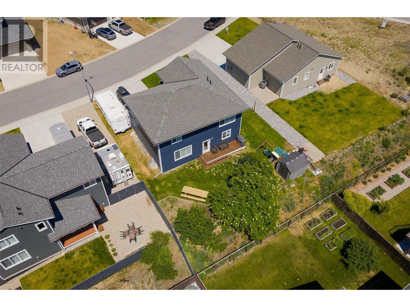 CASTLEGAR, British Columbia, V1N 4X8, CA, 6 Bedrooms Bedrooms, ,3 BathroomsBathrooms,Residential,For Sale,1883021