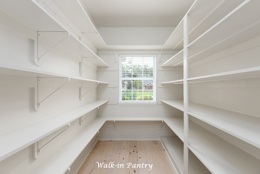 Lufkin, Texas, 75901, United States, 4 Bedrooms Bedrooms, ,5 BathroomsBathrooms,Residential,For Sale,1989881