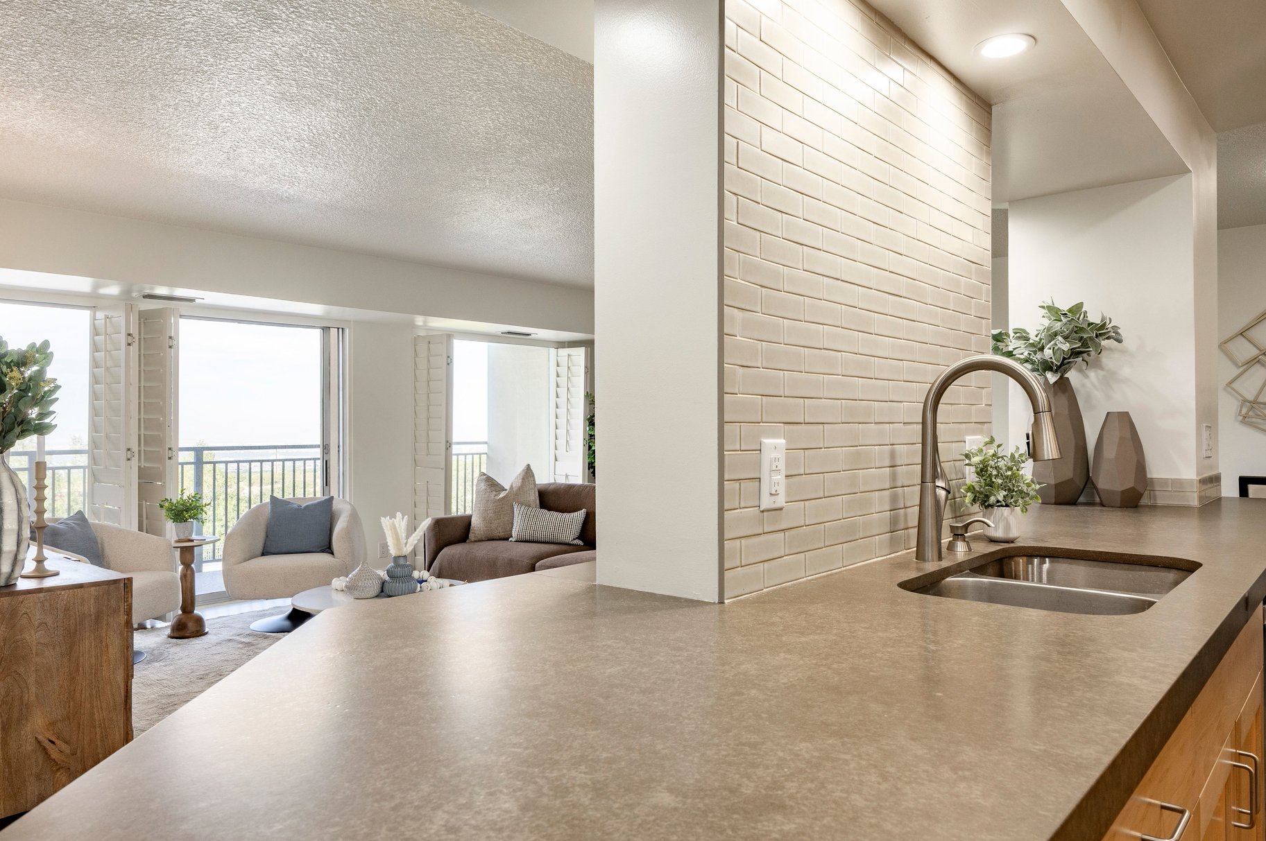  Spacious Canyon Crest Condo with Sweeping Valley Views - 物件實景