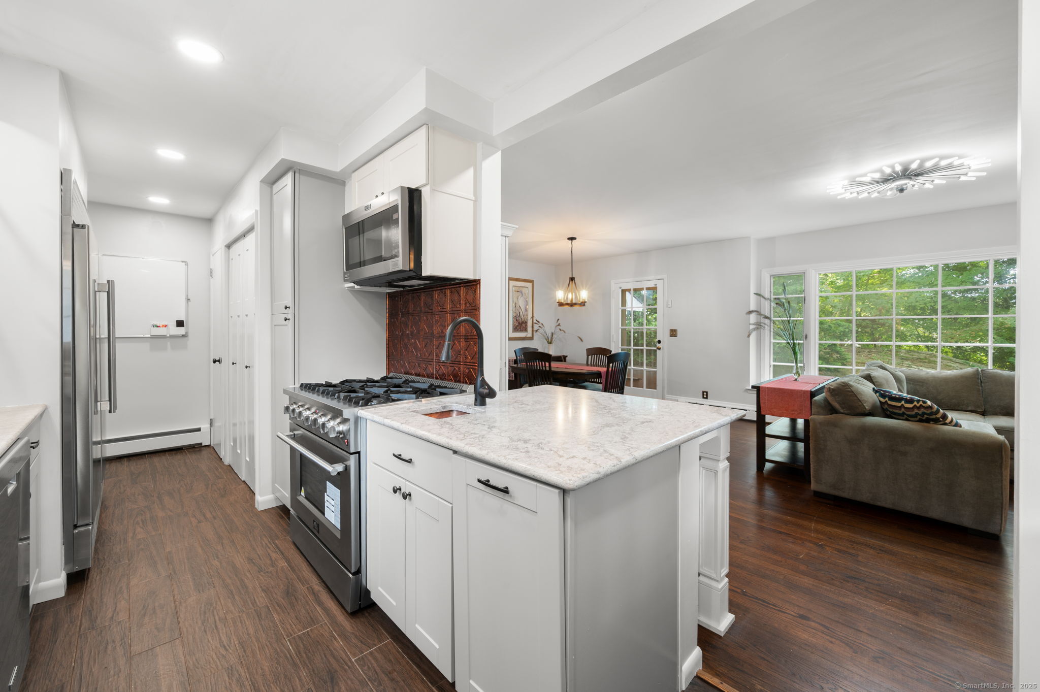 New London, Connecticut, 06320, United States, 3 Bedrooms Bedrooms, ,Residential,For Sale,1942755